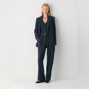 Aritzia Effortless Pant in Dark Night Navy